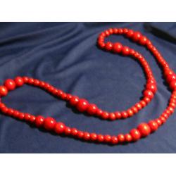 Буса довга, червона